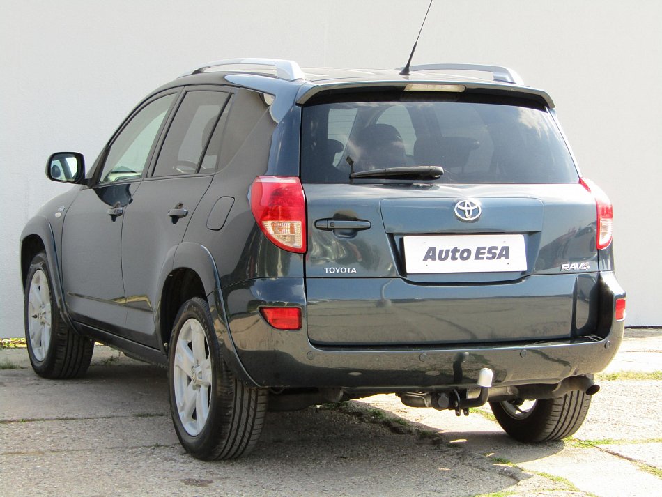 Toyota RAV4 2.2 D 