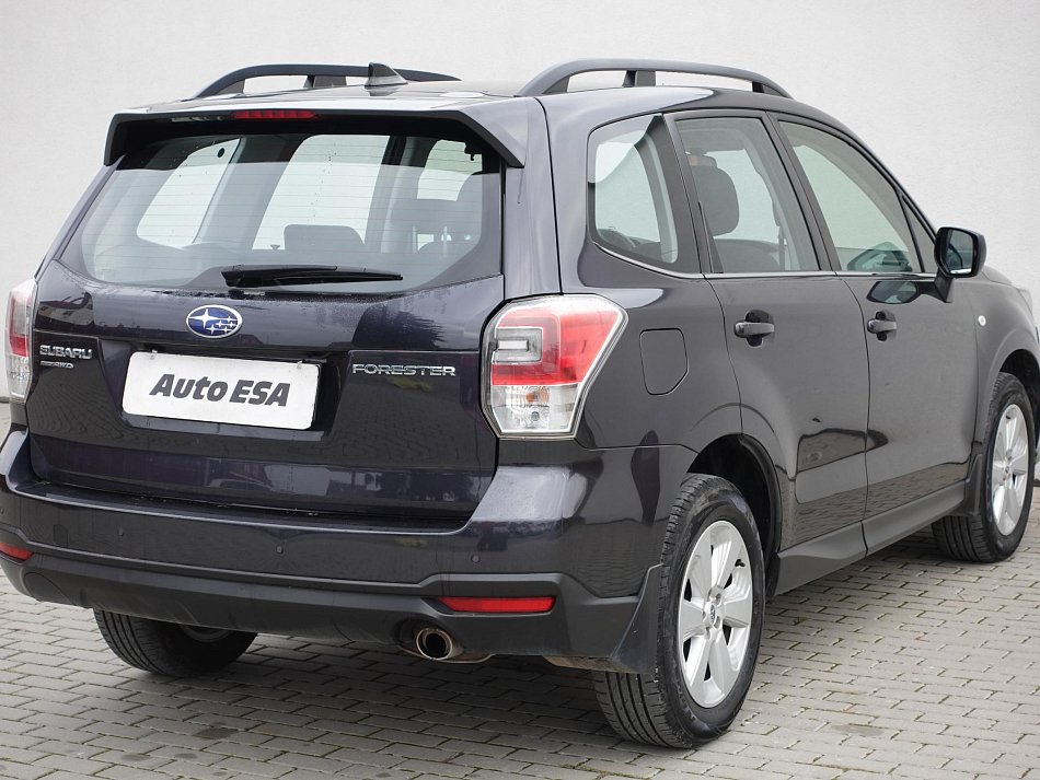 Subaru Forester 2.0XT  4x4