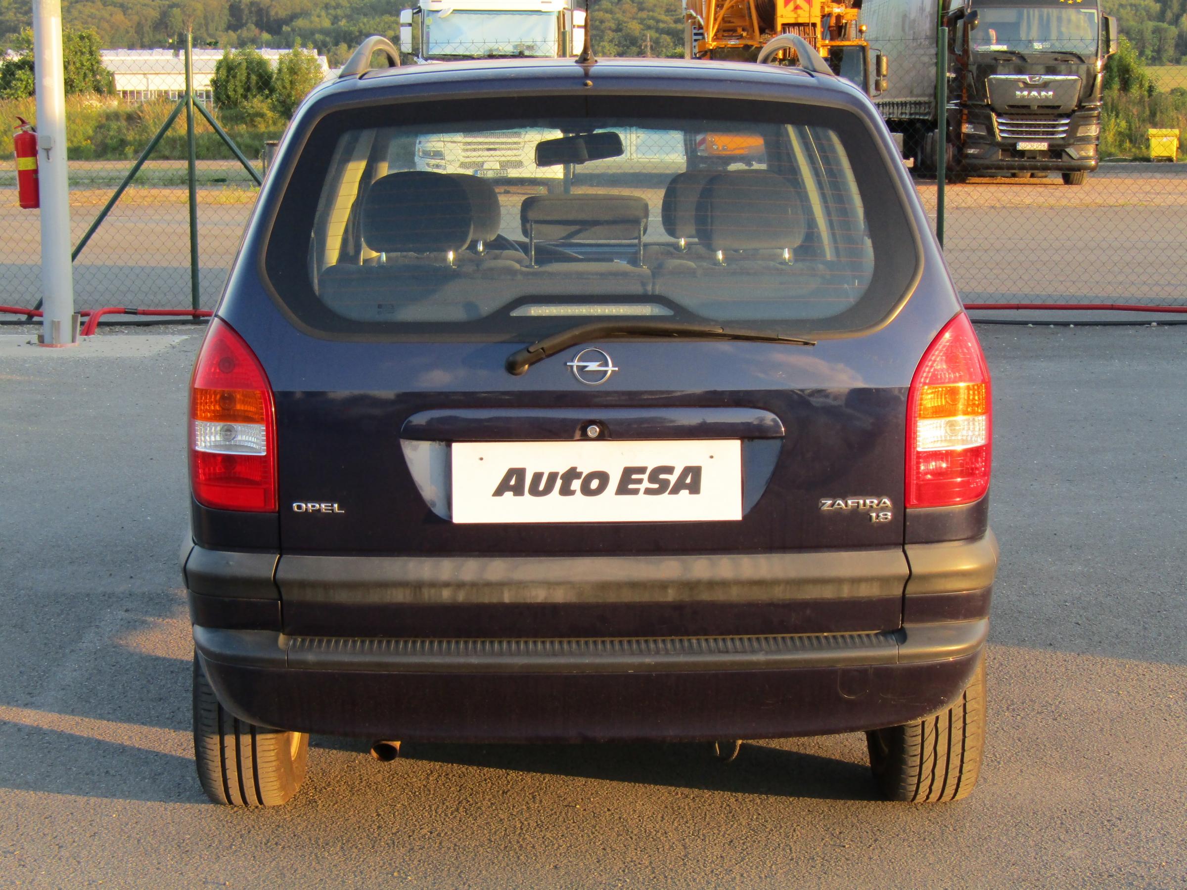 Opel Zafira, 2002 - pohled č. 5