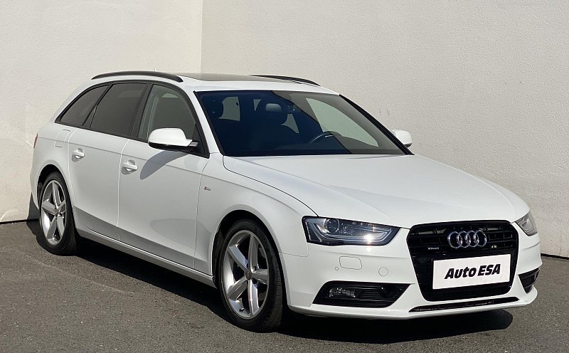 Audi A4 2.0 TDi S-line Quattro