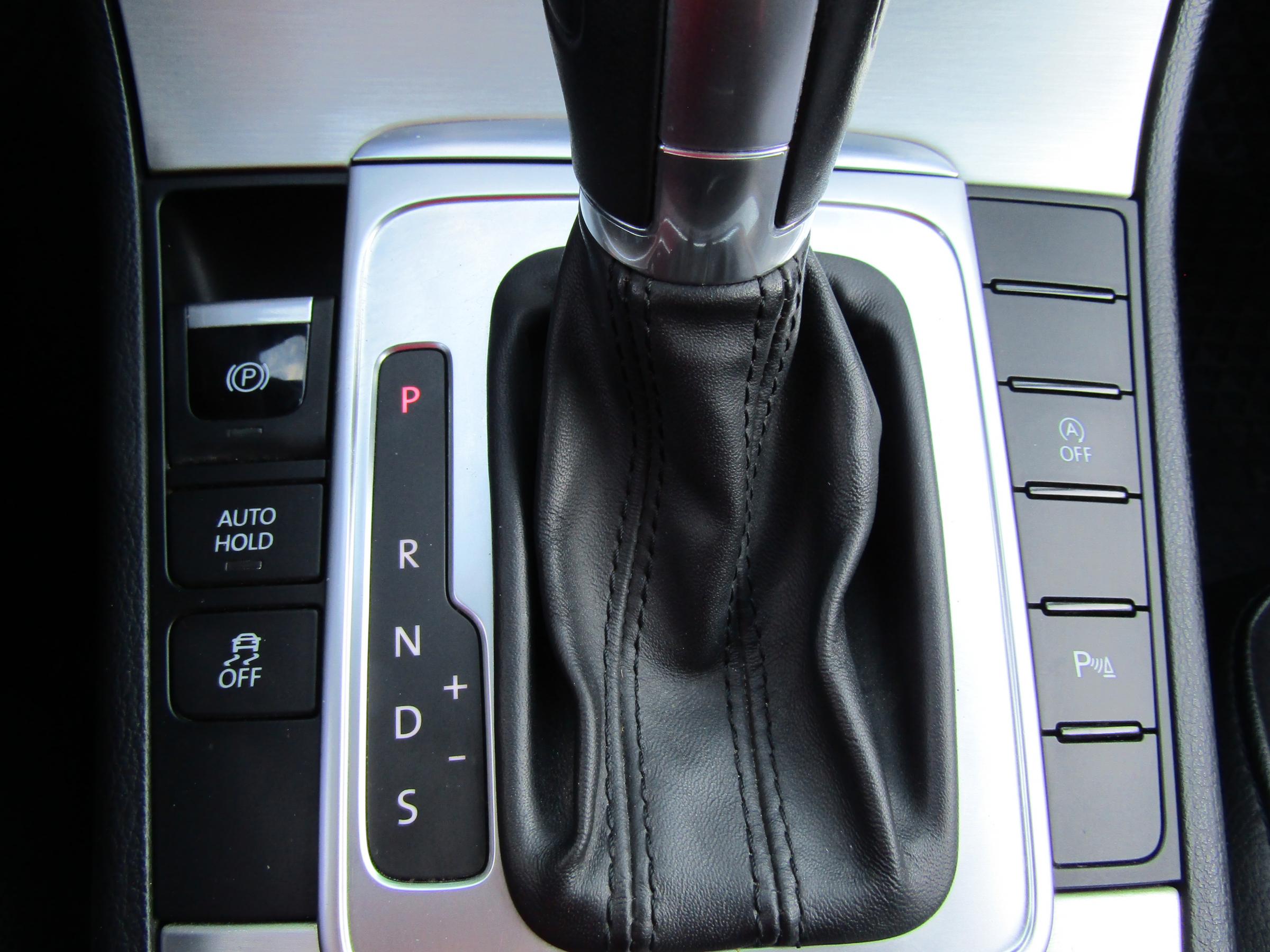 Volkswagen Passat, 2014 - pohled č. 16