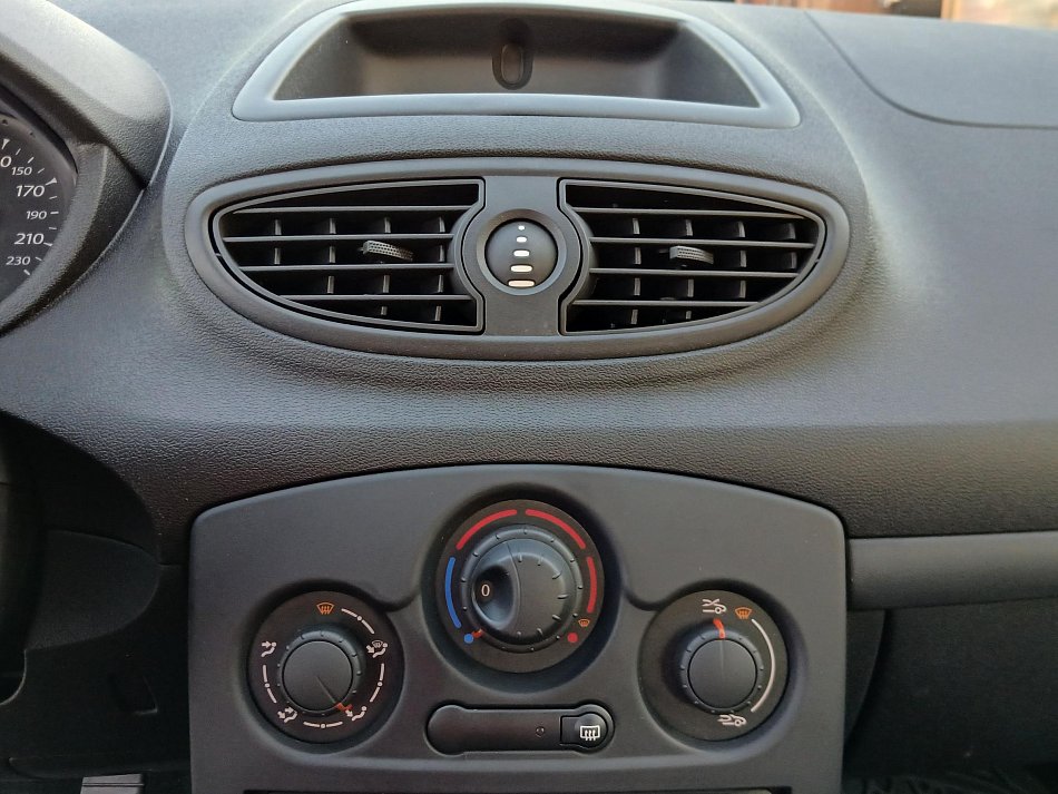 Renault Clio 1.2i 