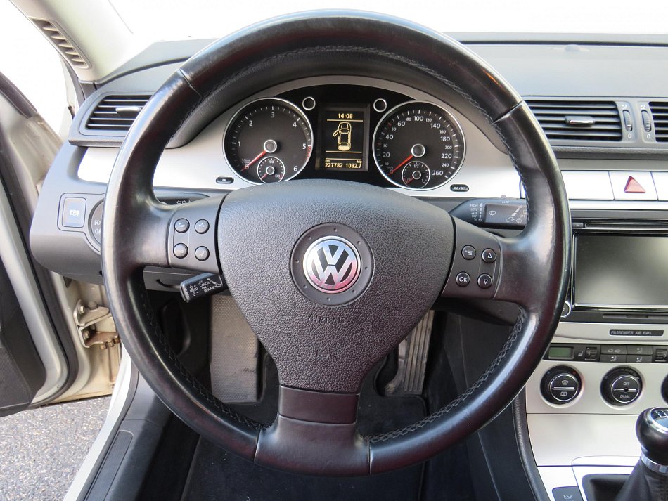 Volkswagen Passat 2.0 TDi 