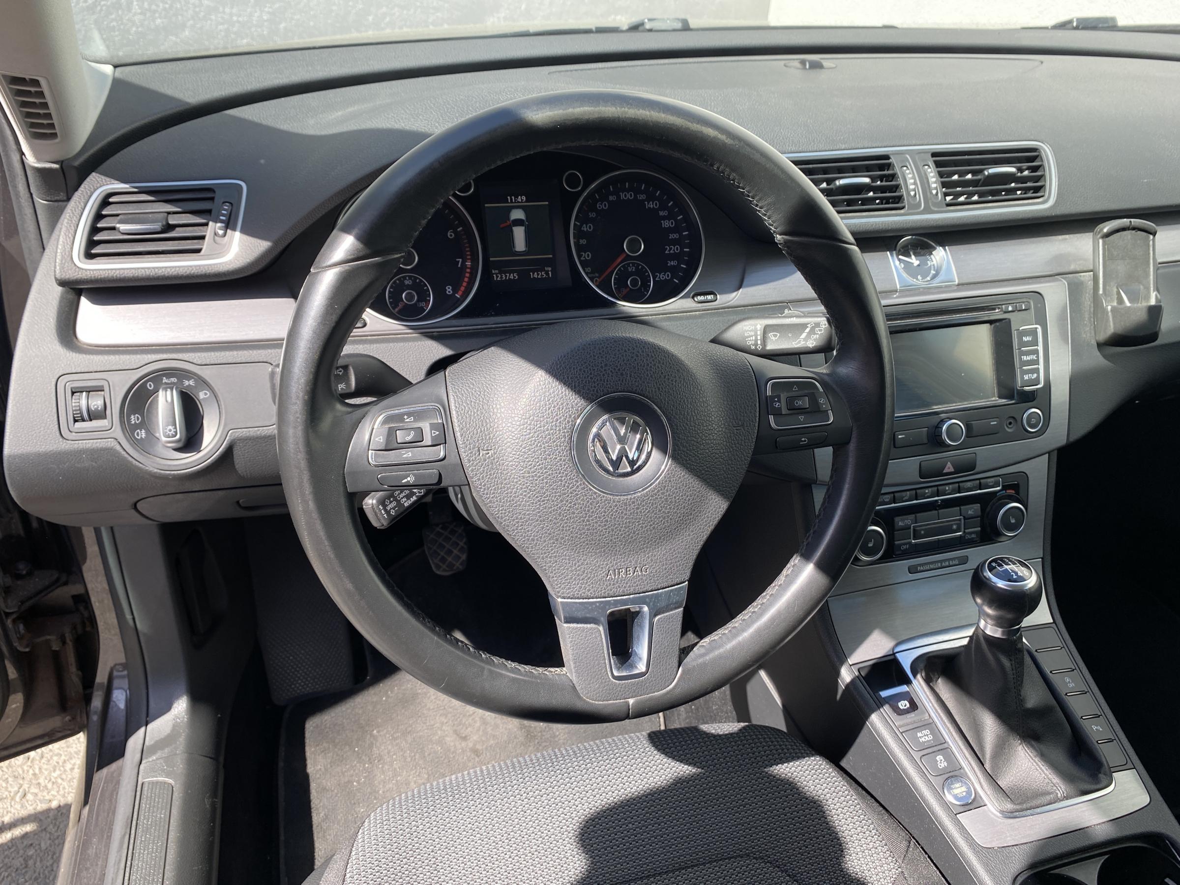 Volkswagen Passat, 2011 - pohled č. 16