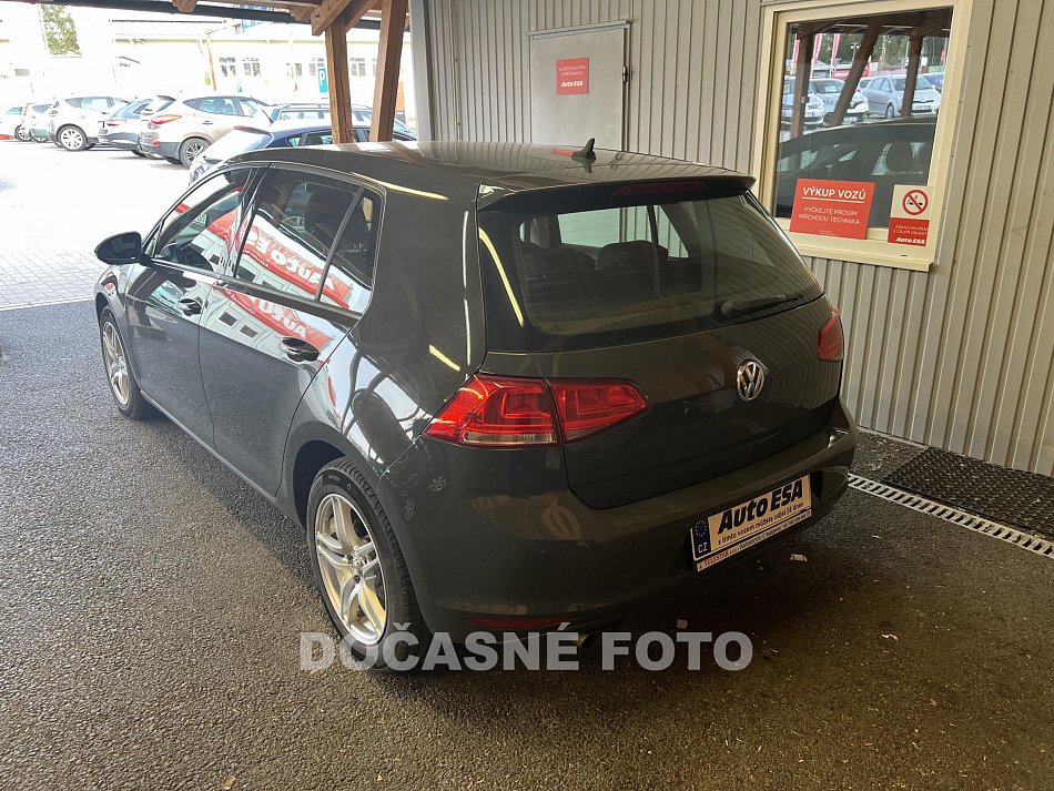 Volkswagen Golf 2.0 TDi 