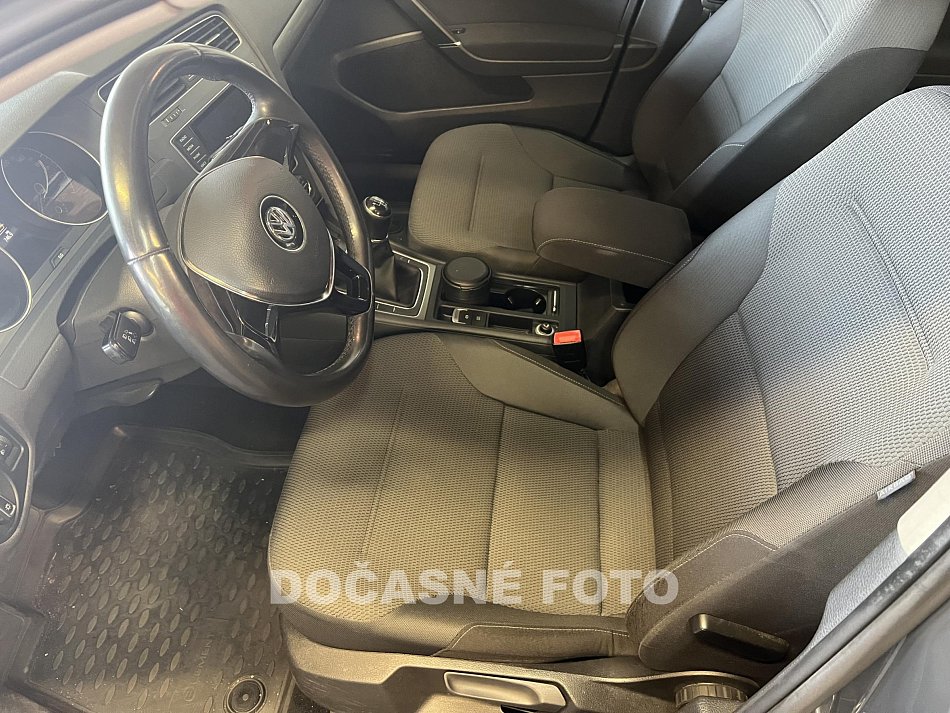 Volkswagen Golf 2.0 TDi 