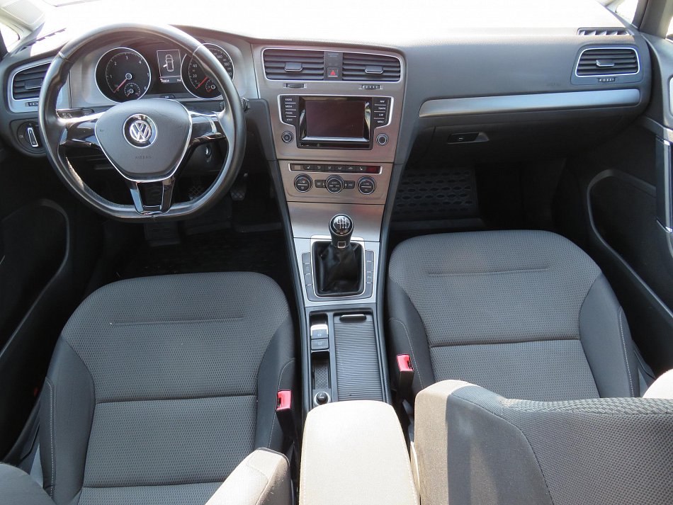 Volkswagen Golf 2.0 TDi 