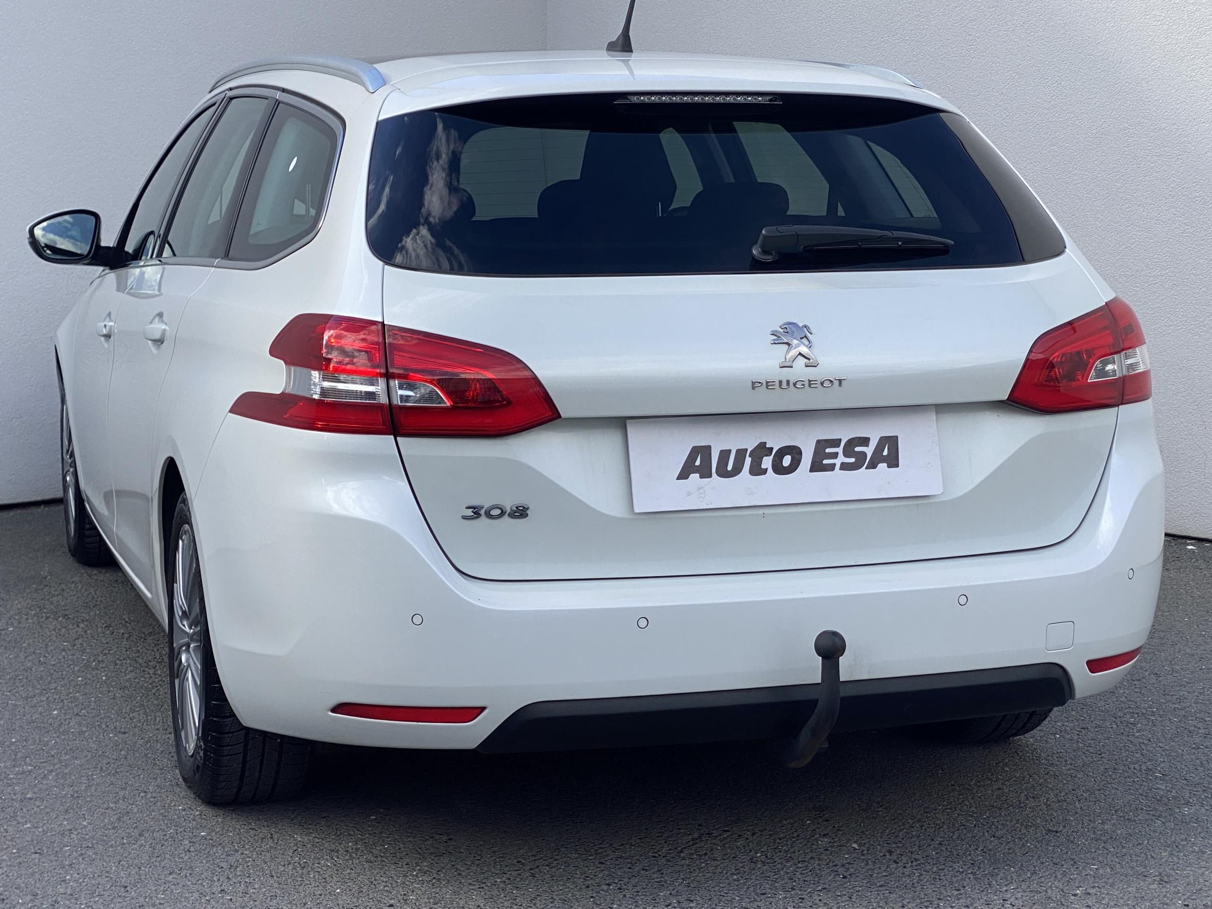 Peugeot 308, 2019 - pohled č. 6