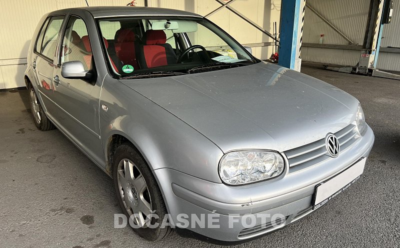 Volkswagen Golf 1.6i 16V 