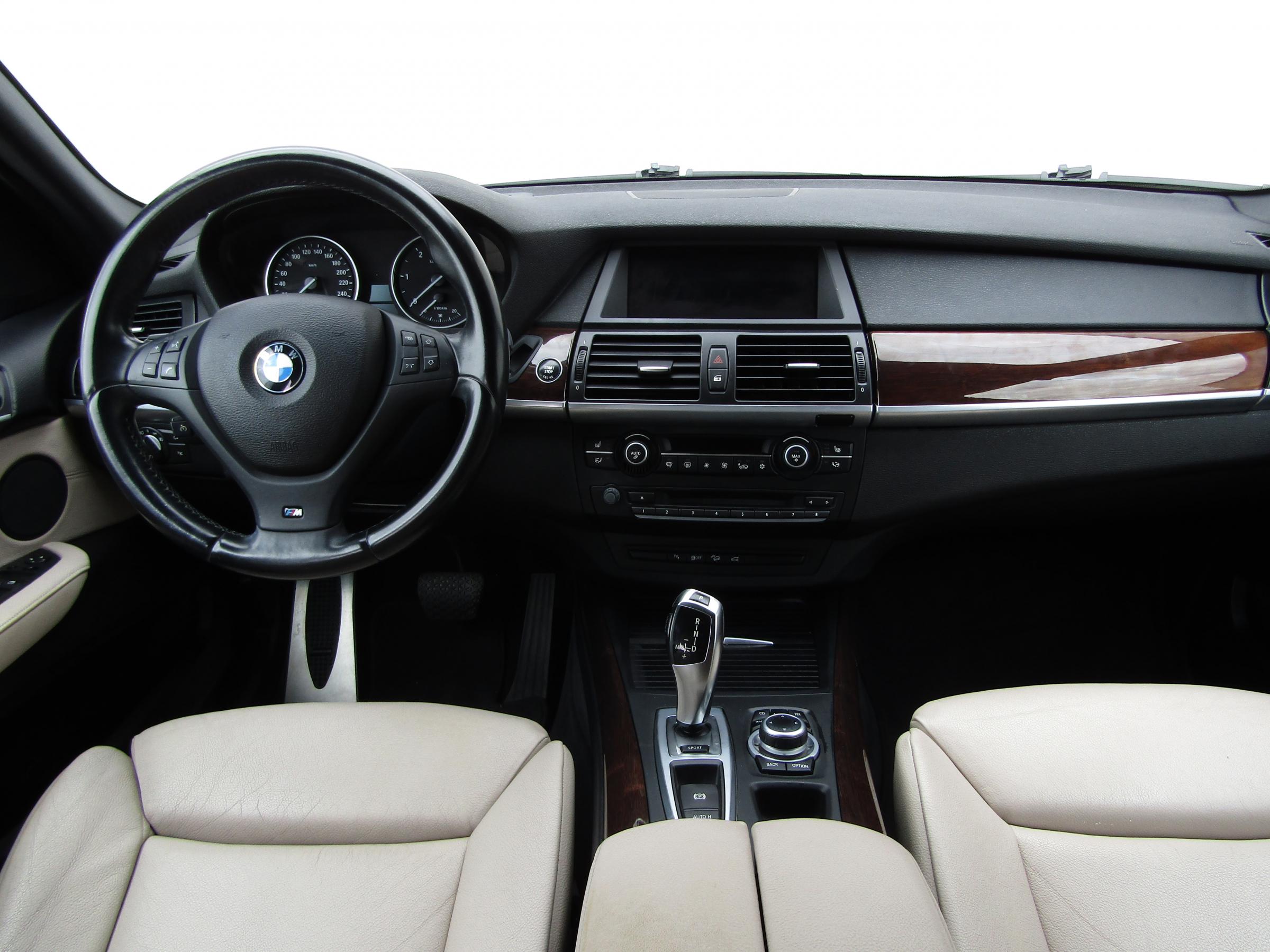 BMW X5, 2011 - pohled č. 14