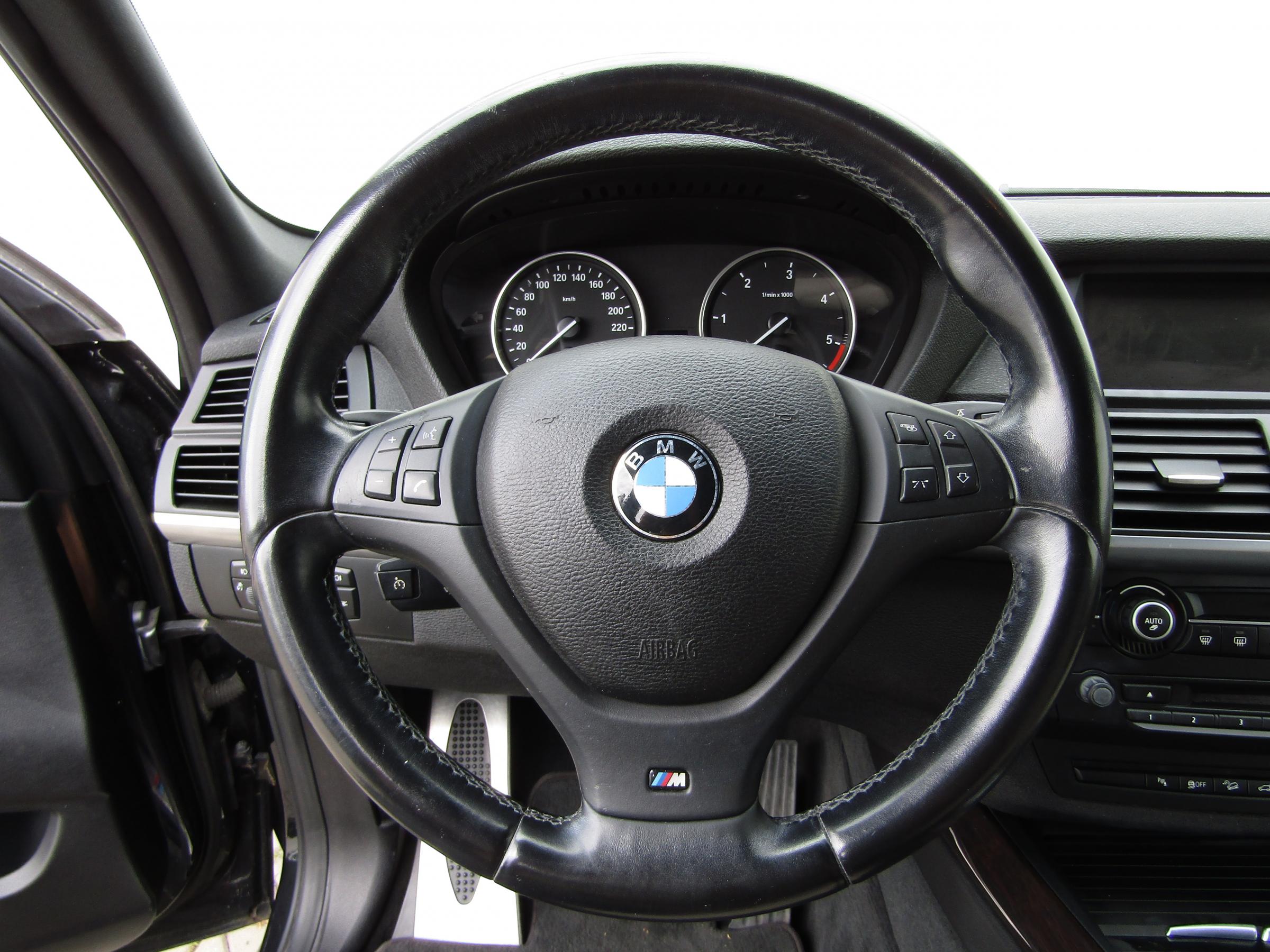 BMW X5, 2011 - pohled č. 18