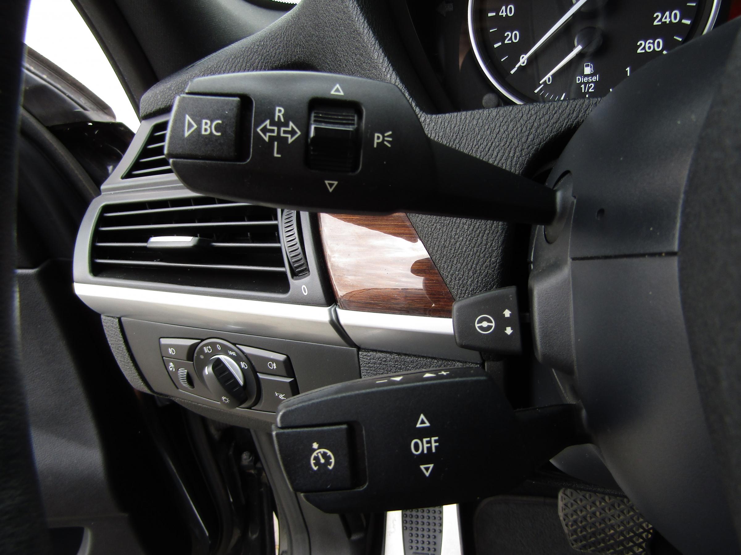 BMW X5, 2011 - pohled č. 21