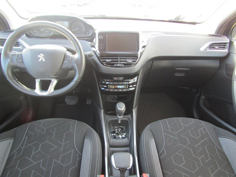 Peugeot 2008 1.2PT 