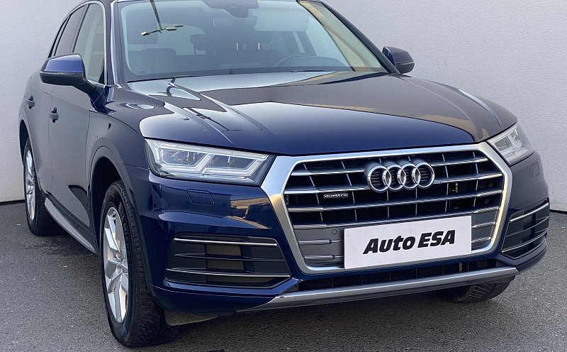 Audi Q5 2.0TDi  40TDi quattro