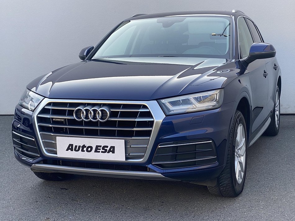 Audi Q5 2.0TDi  40TDi quattro