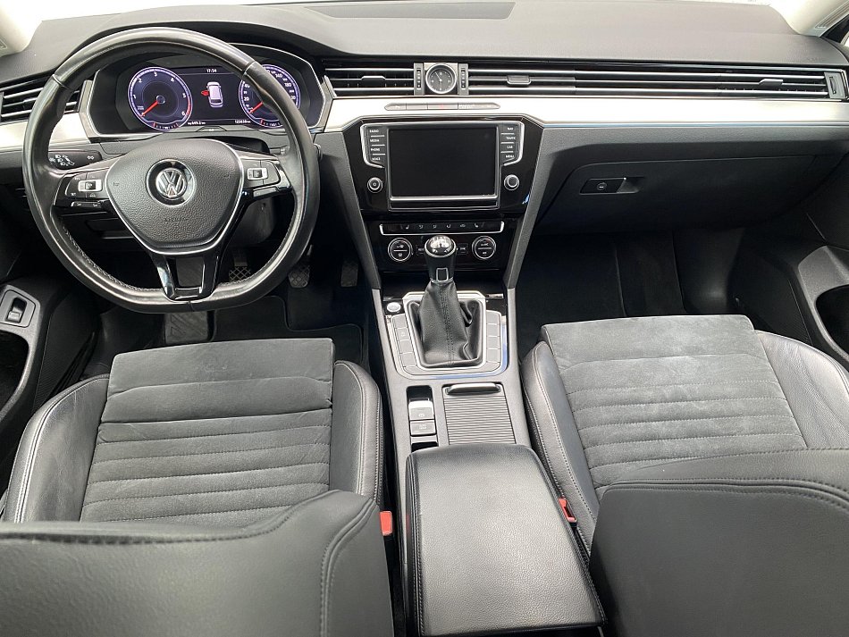 Volkswagen Passat 2.0 TDi Highline