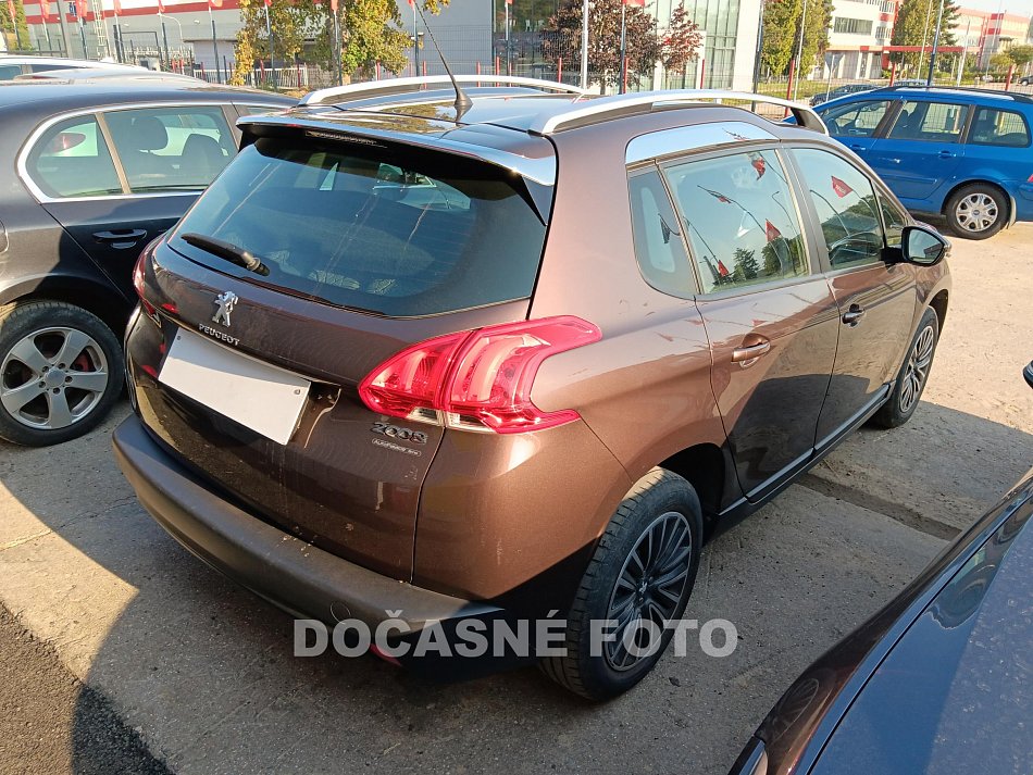 Peugeot 2008 1.2 PT 