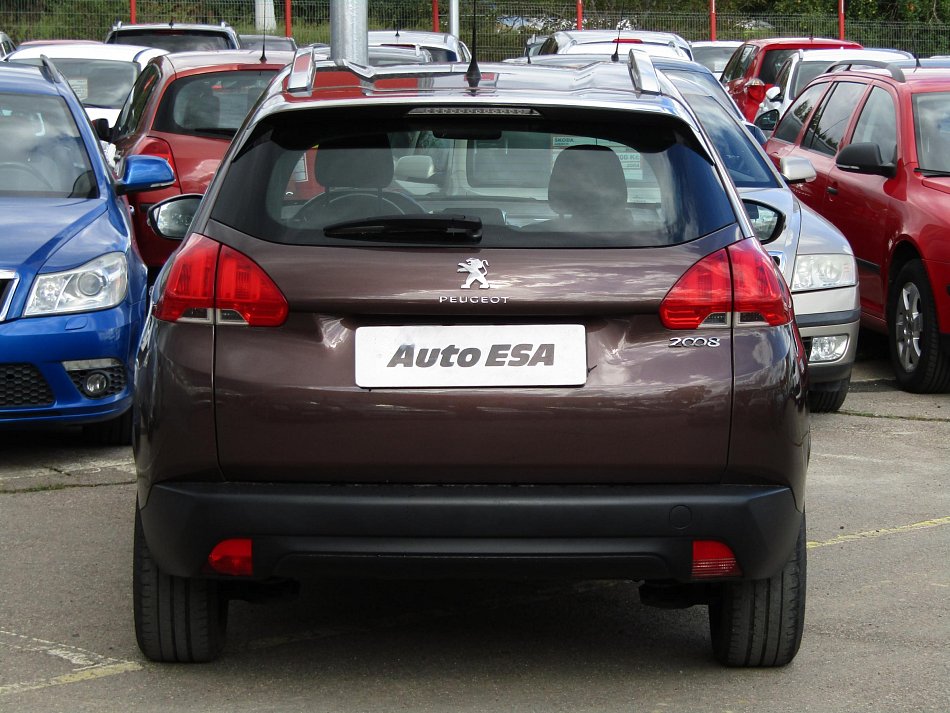 Peugeot 2008 1.2 PT 