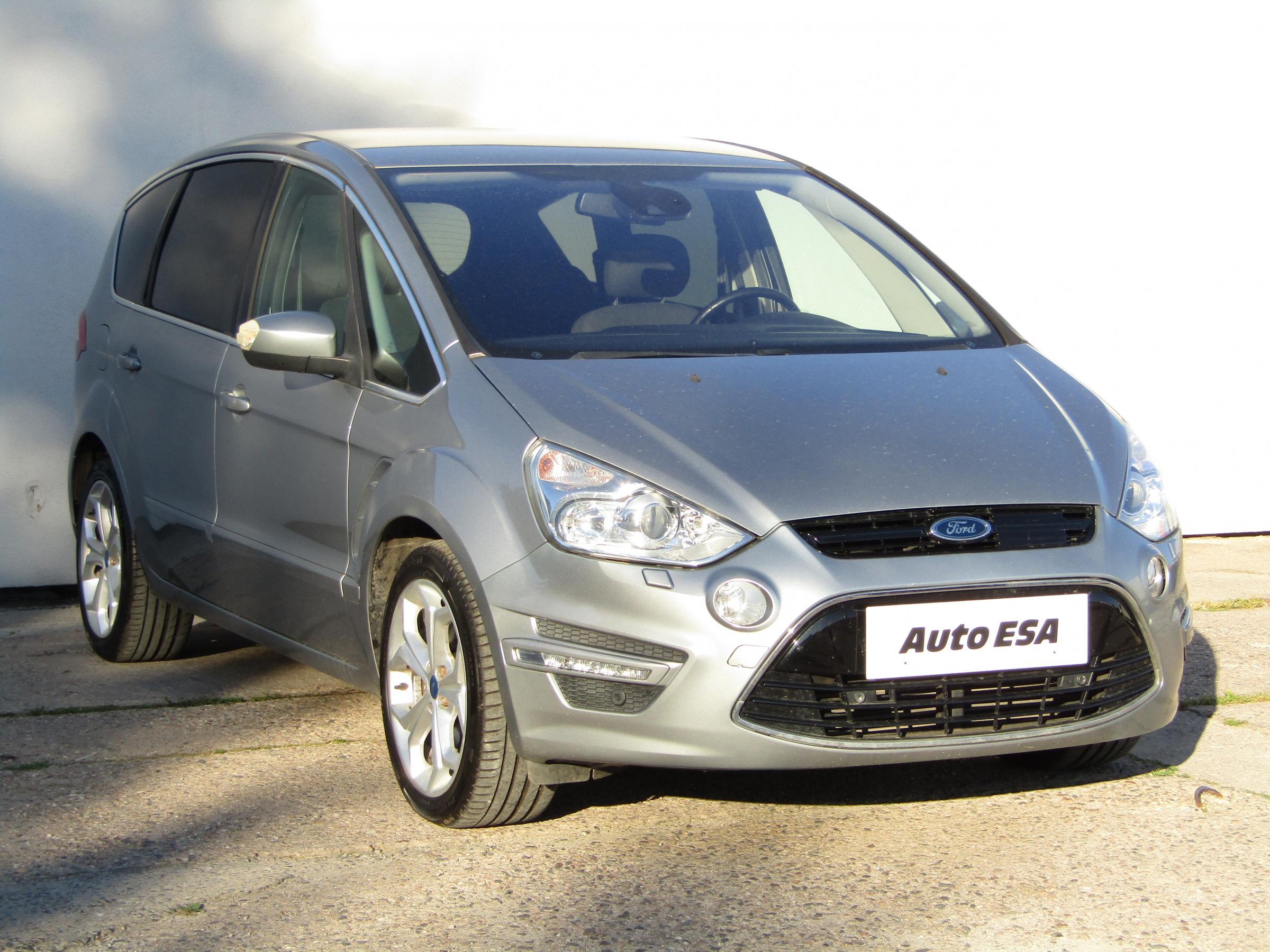 Ford S-MAX, 2012 - pohled č. 1