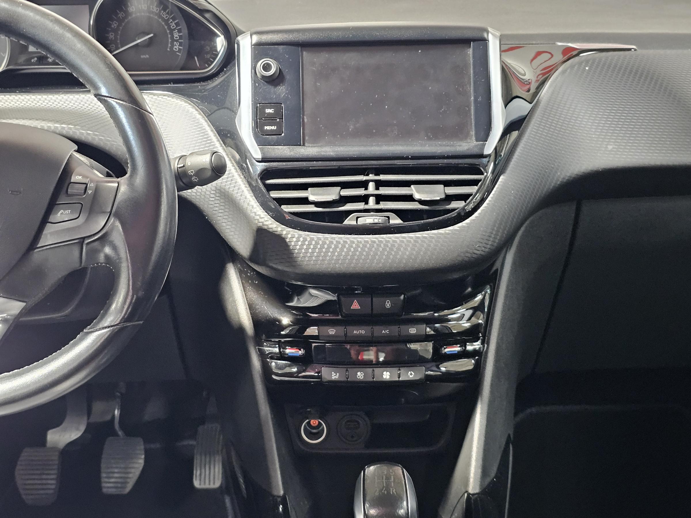 Peugeot 2008, 2016 - pohled č. 10