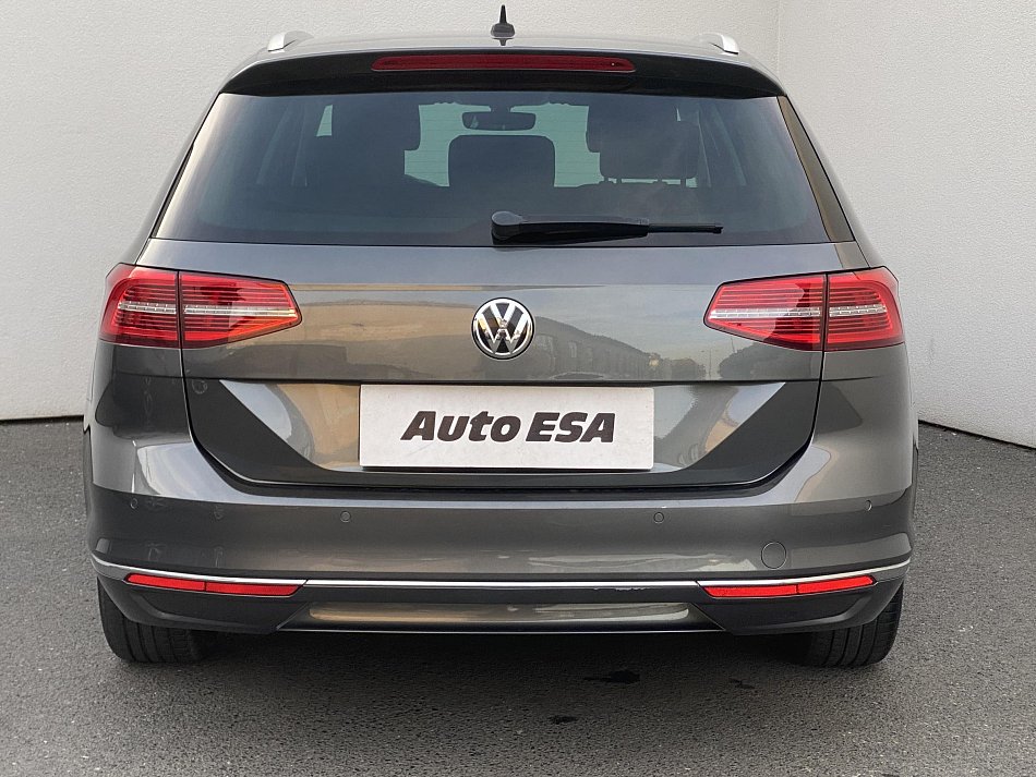 Volkswagen Passat 1.6 TDi Highline