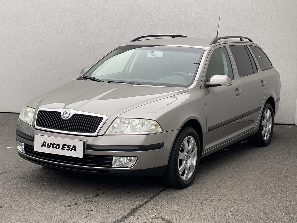 Škoda Octavia II 1.6 FSi Elegance