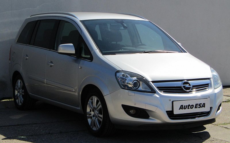 Opel Zafira 1.8i  7míst