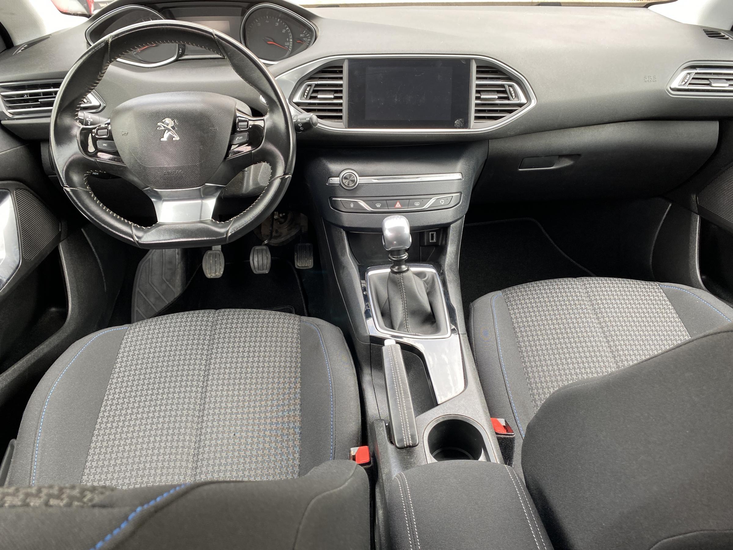 Peugeot 308, 2019 - pohled č. 9