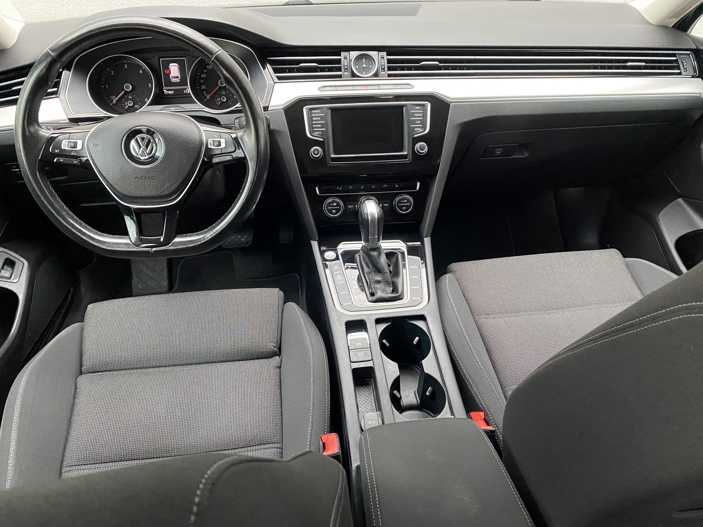 Volkswagen Passat, 2015 - pohled č. 8