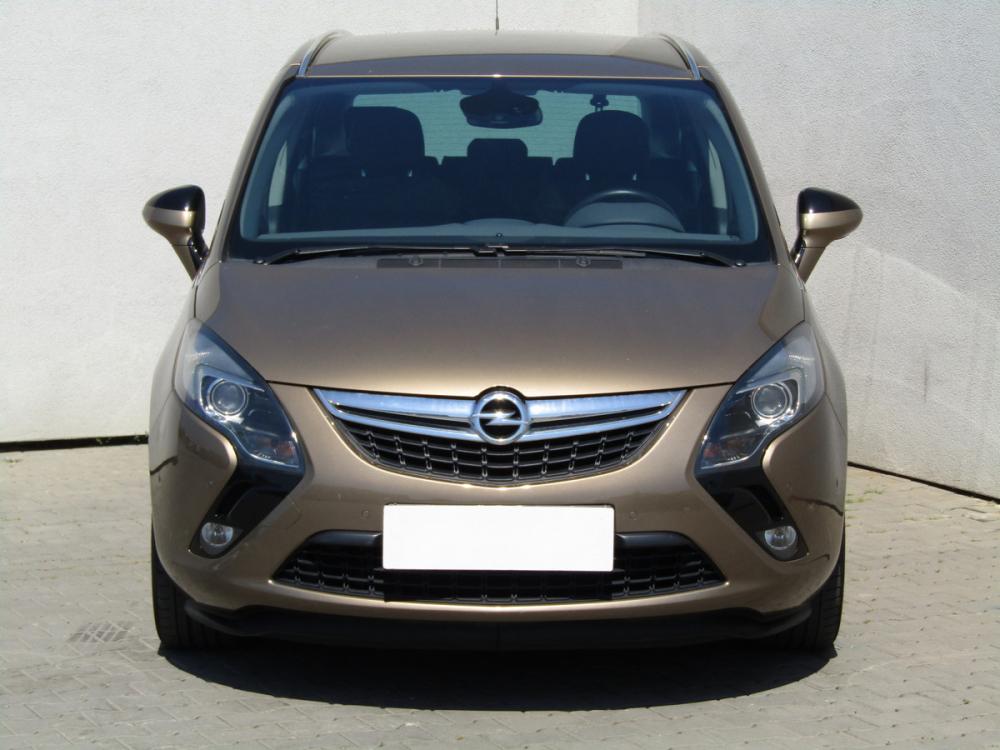 Opel Zafira, 2012 - pohled č. 2