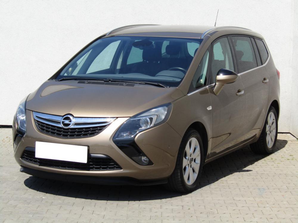 Opel Zafira, 2012 - pohled č. 3