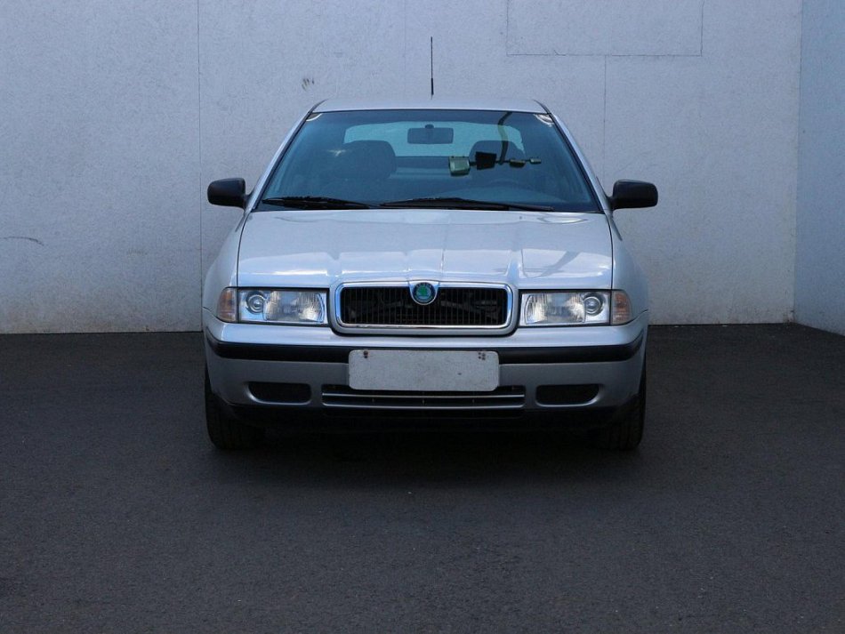 Škoda Octavia 2.0i 