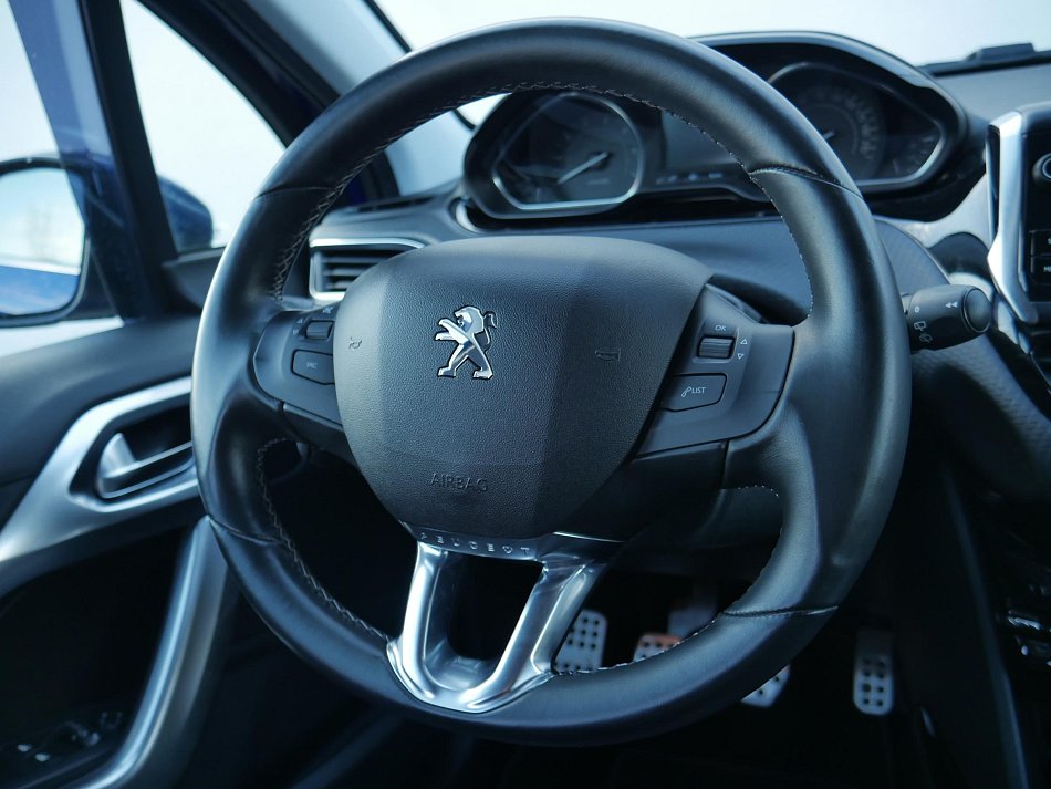 Peugeot 2008 1.2 PT 