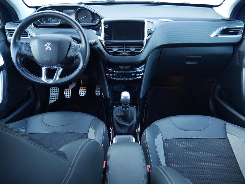 Peugeot 2008 1.2 PT 