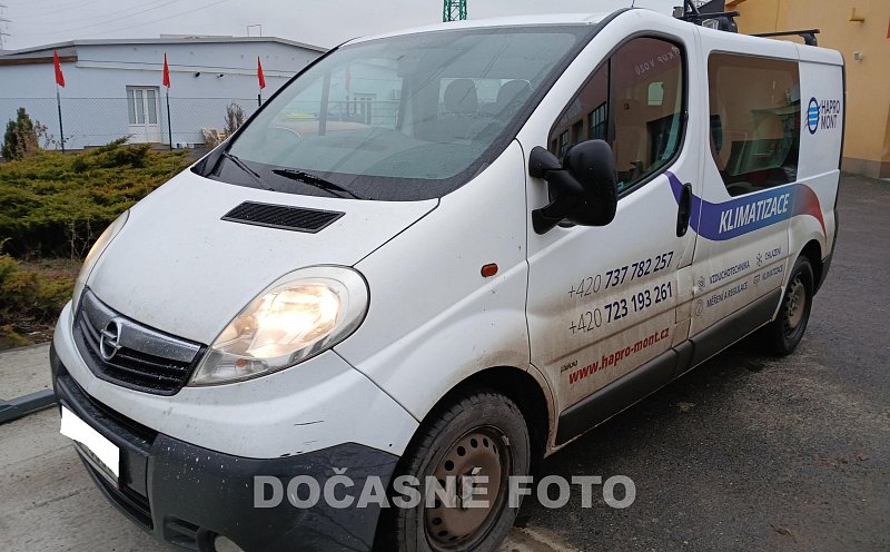 Opel Vivaro 2.0CDTi  6míst