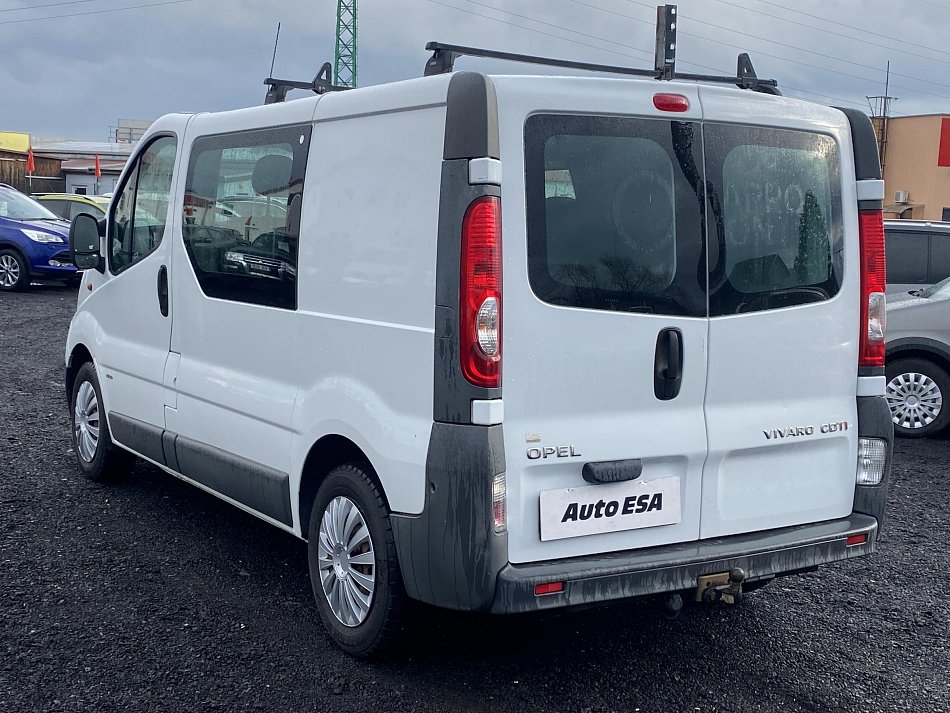 Opel Vivaro 2.0CDTi  6míst