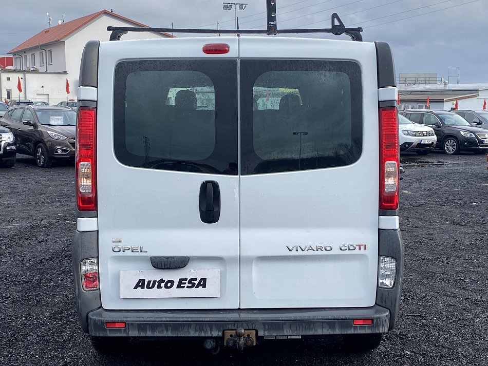 Opel Vivaro 2.0CDTi  6míst