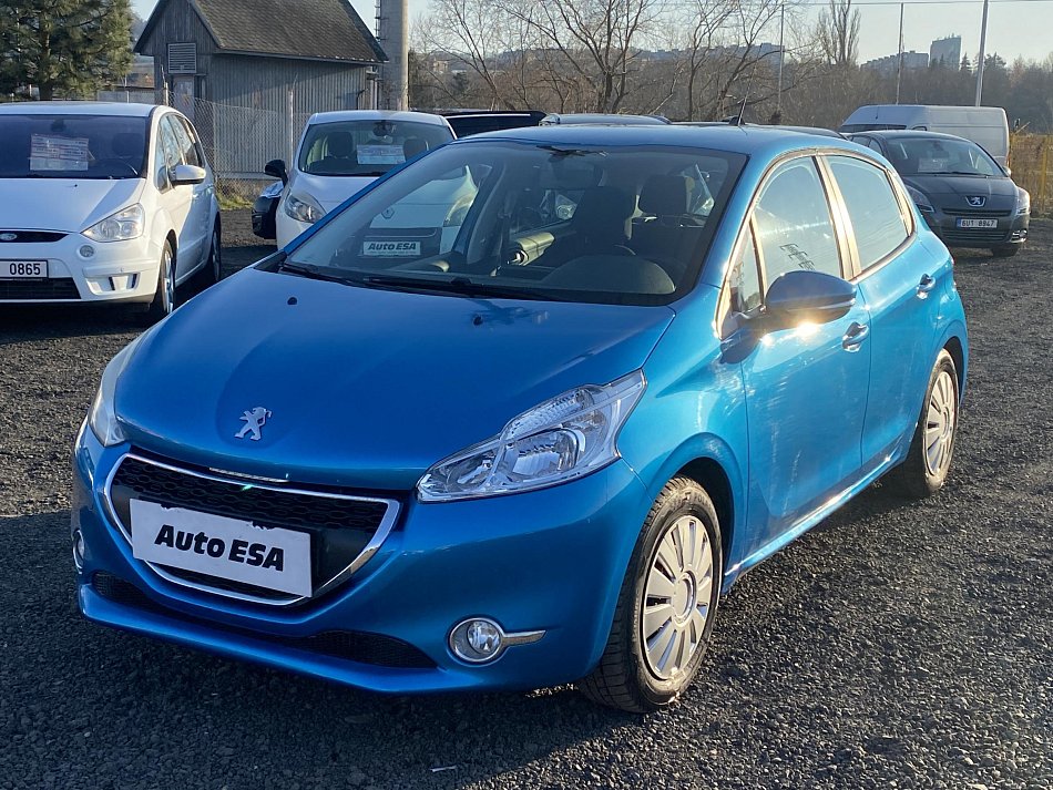 Peugeot 208 1.2i 