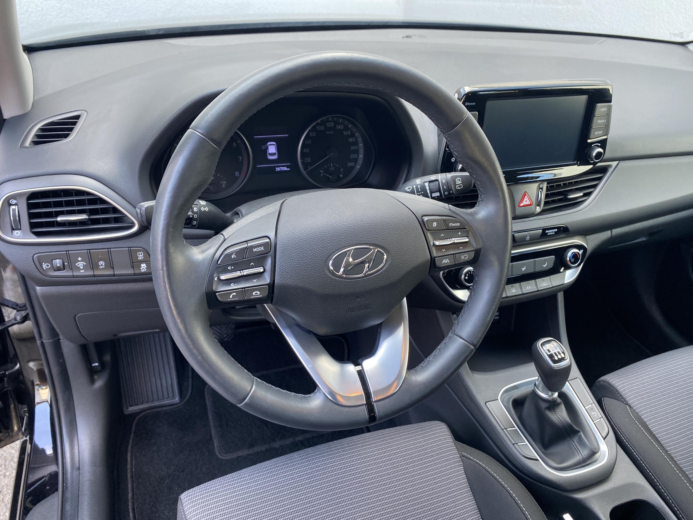 Hyundai i30, 2022 - pohled č. 14