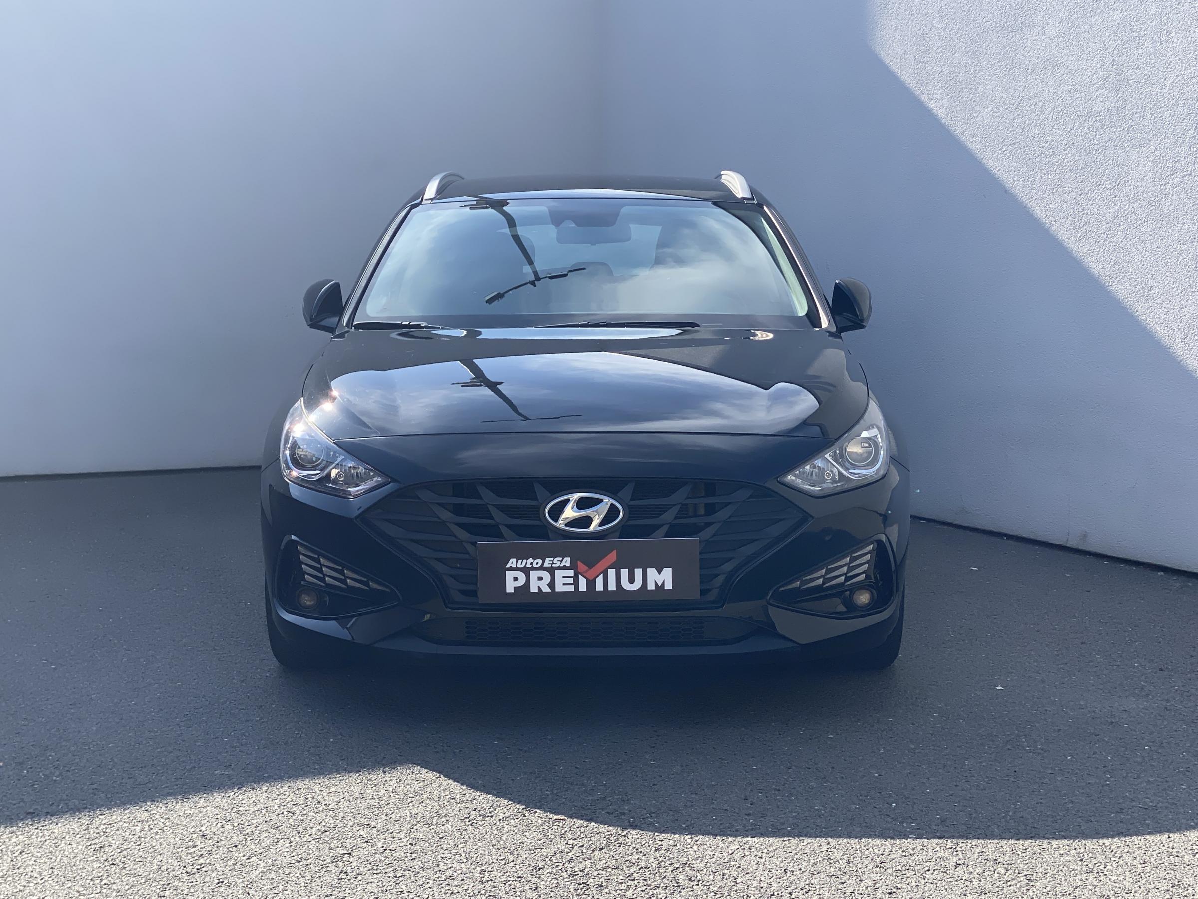 Hyundai i30, 2022 - pohled č. 2