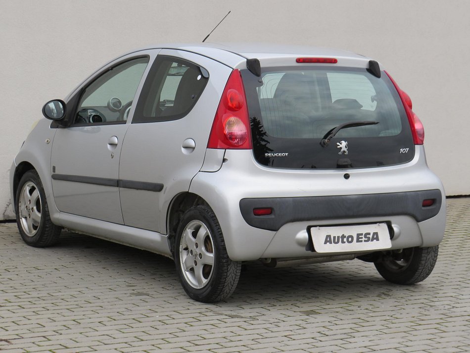 Peugeot 107 1.0i 