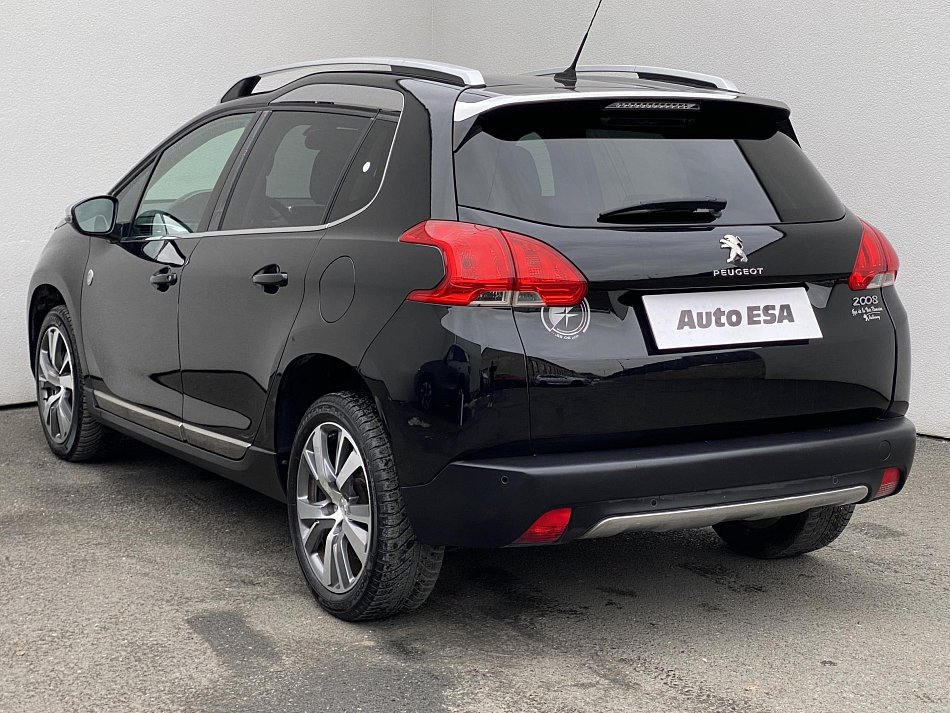 Peugeot 2008 1.2 PT Crossway