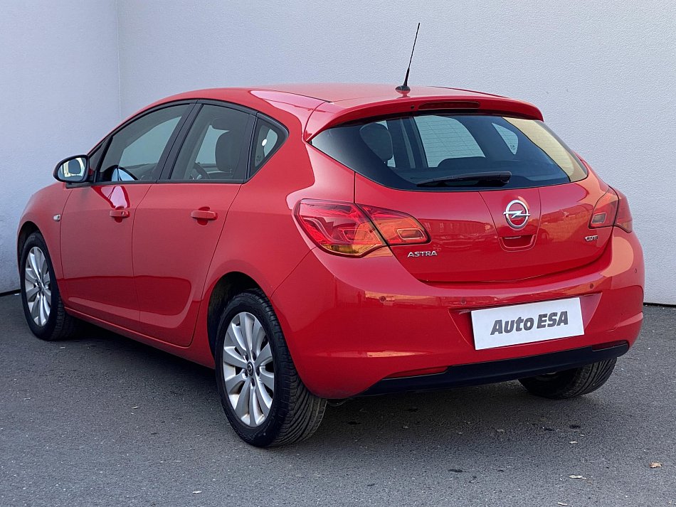 Opel Astra 1.7 CDTi Cosmo