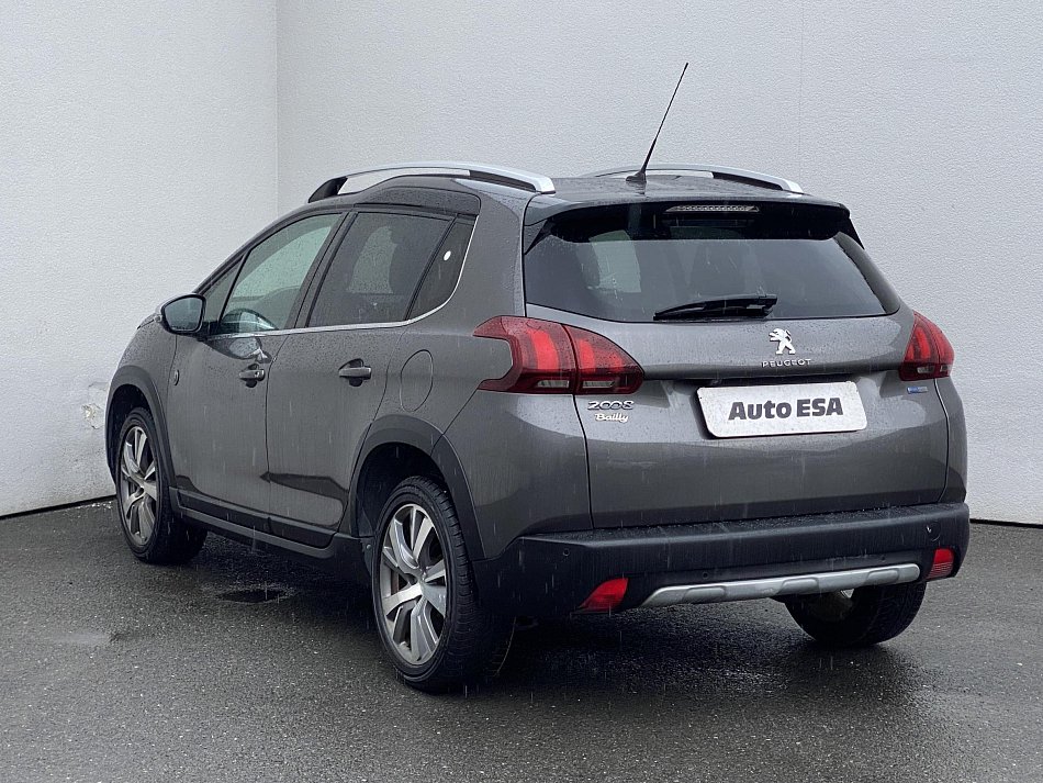 Peugeot 2008 1.2PT Crossway