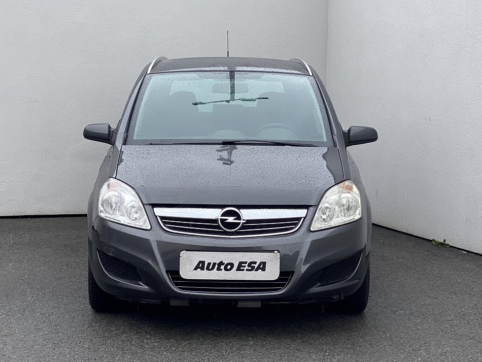 Opel Zafira 1.6 i  7míst