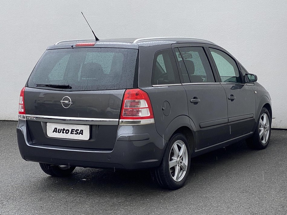 Opel Zafira 1.6 i  7míst