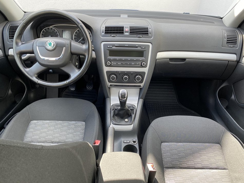 Škoda Octavia II 1.6 TDi Ambiente