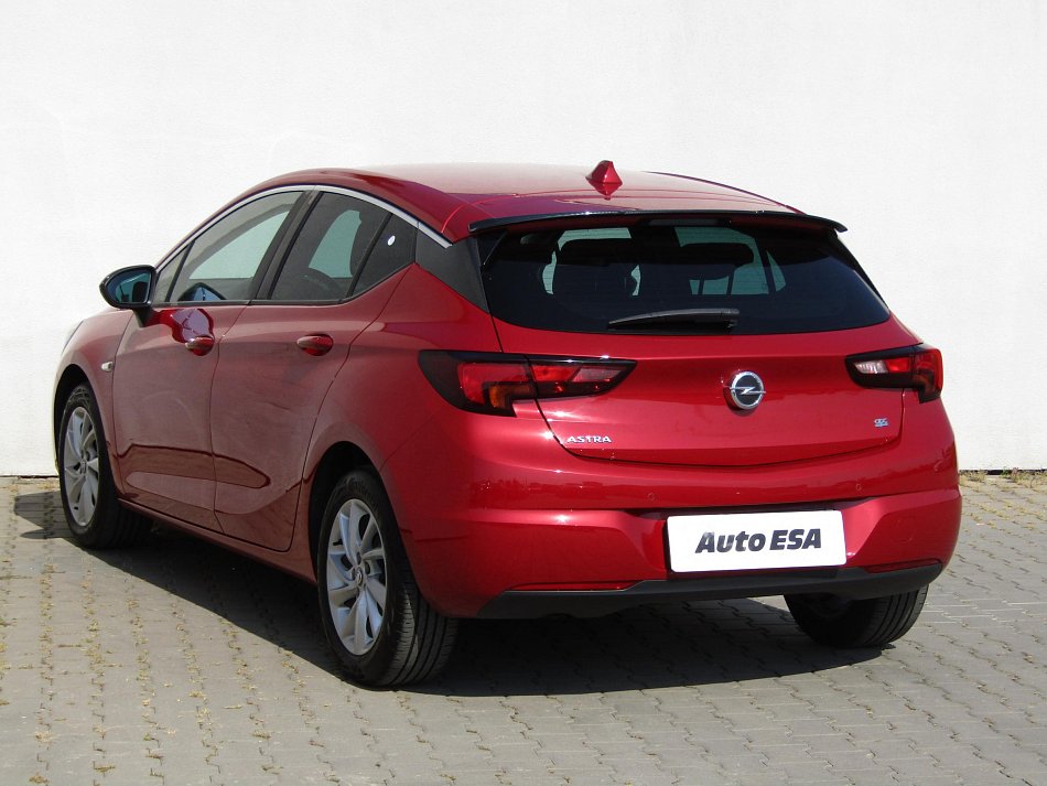 Opel Astra 1.2 T 