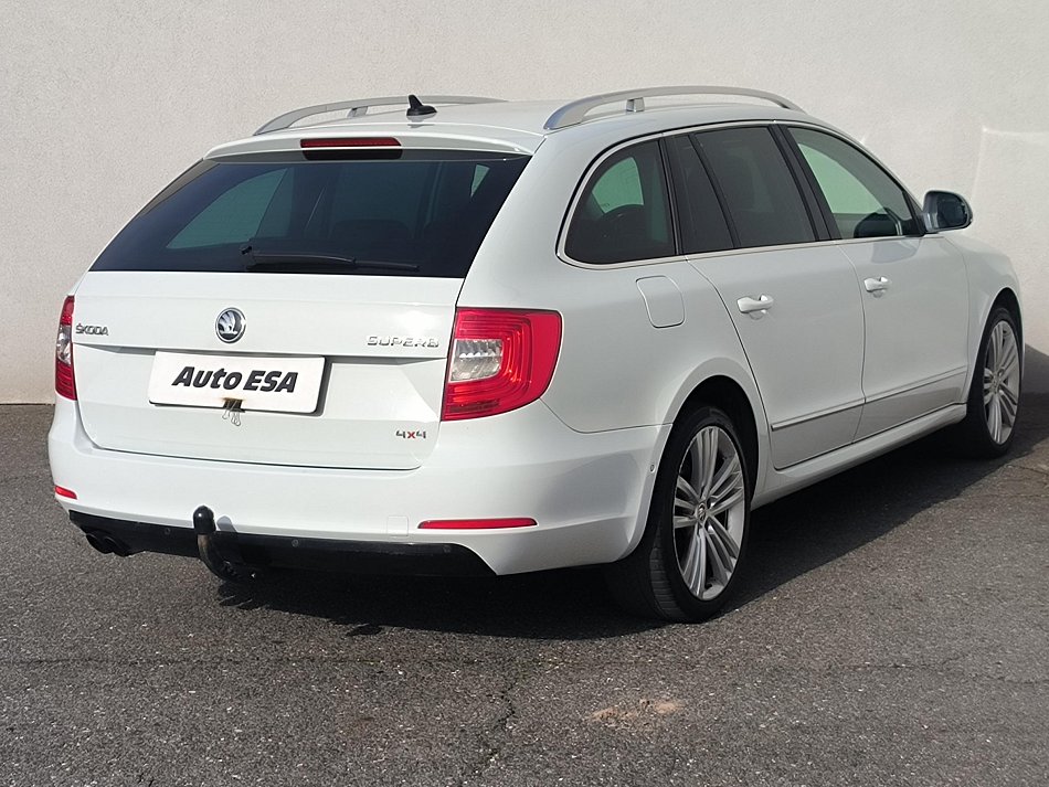 Škoda Superb II 2.0TDi Elegance 4x4