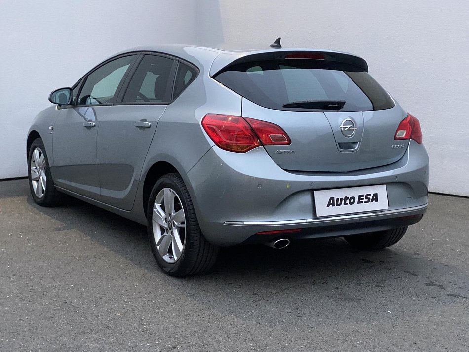 Opel Astra 2.0 CDTi Active